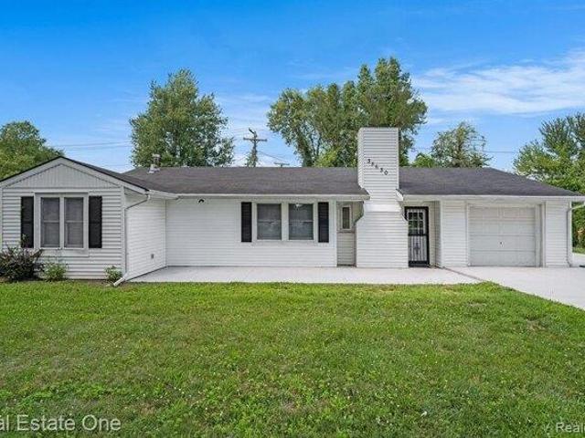 House for sale in Romulus