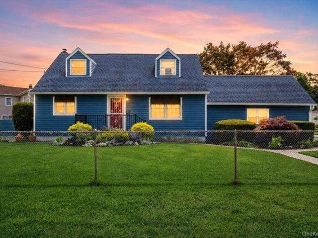 House for sale in Centereach, New York