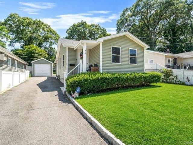 House for sale in Bohemia, New York