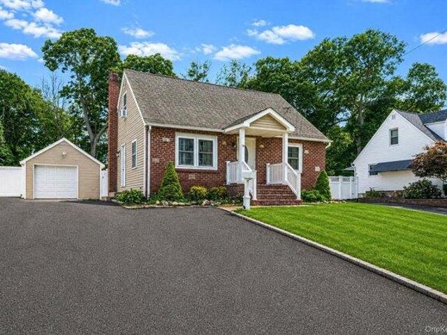 House for sale in Centereach, New York