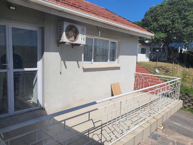 Apartment for rent in Chatsworth, Kwazulu-natal