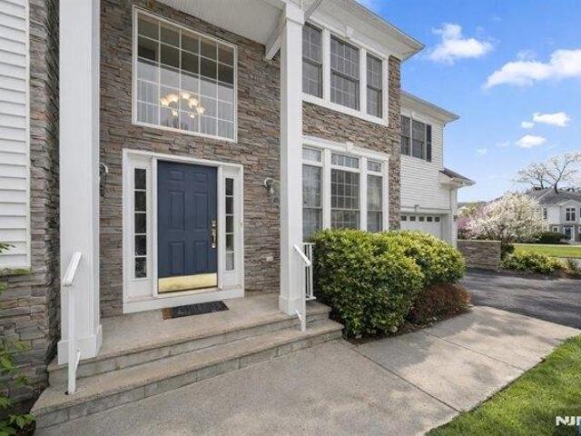 House for sale in Roseland, New Jersey