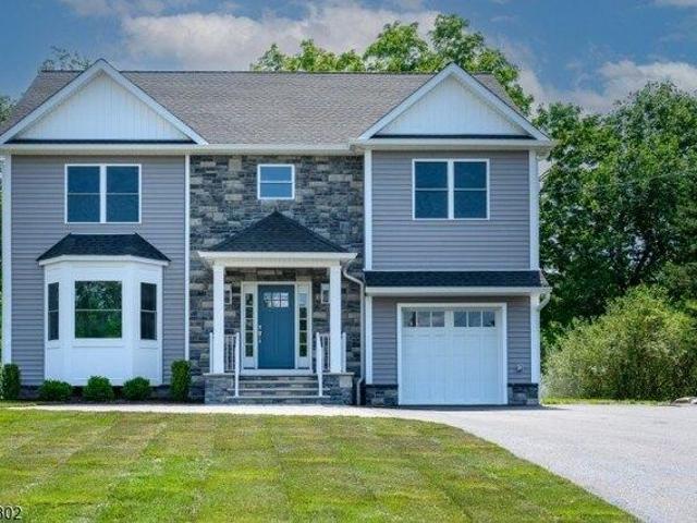 House for sale in Roseland, New Jersey