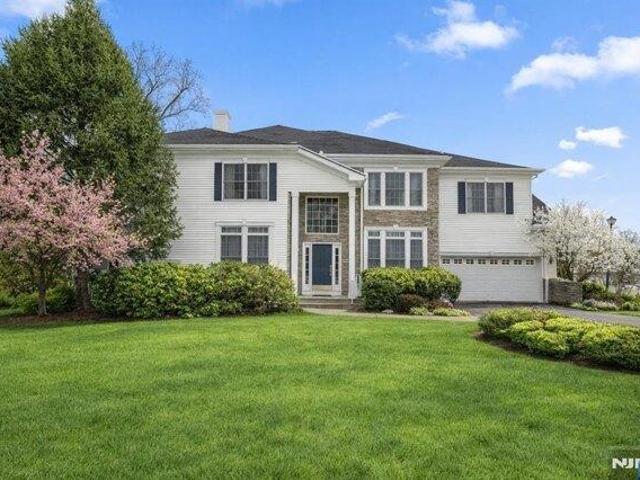 House for sale in Roseland, New Jersey