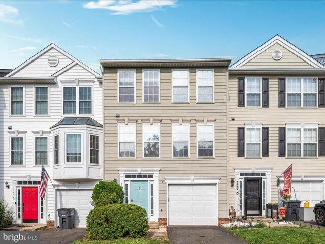 House for sale in Round Hill