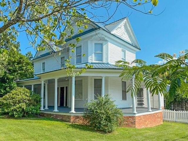 House for sale in Roxboro