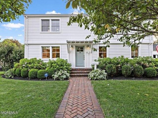 House for sale in Oceanic, Rumson