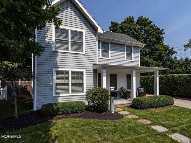 House for sale in Oceanic, Rumson