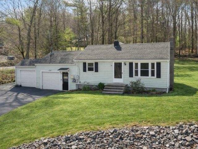House for sale in Rutland, Massachusetts
