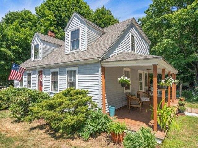 House for sale in New Hampshire