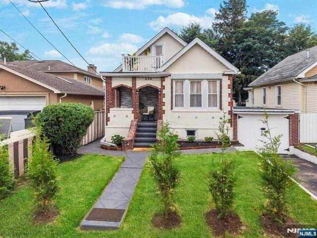 House for sale in Saddle Brook, New Jersey