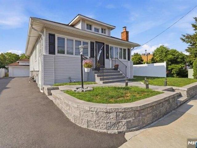 House for sale in Saddle Brook, New Jersey