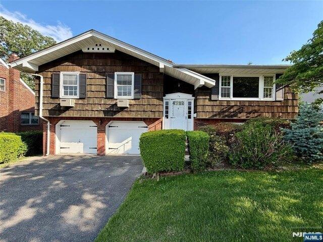 House for sale in Saddle Brook, New Jersey
