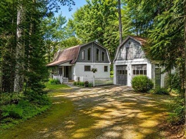 House for sale in Saint Albans, Somerset County