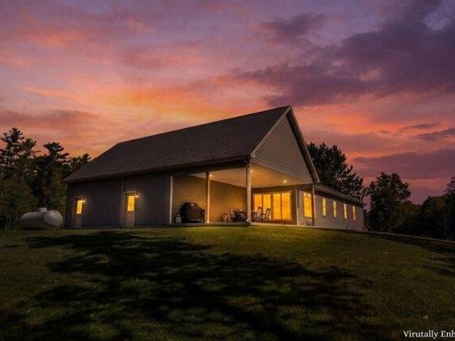 House for sale in Saint Albans, Somerset County