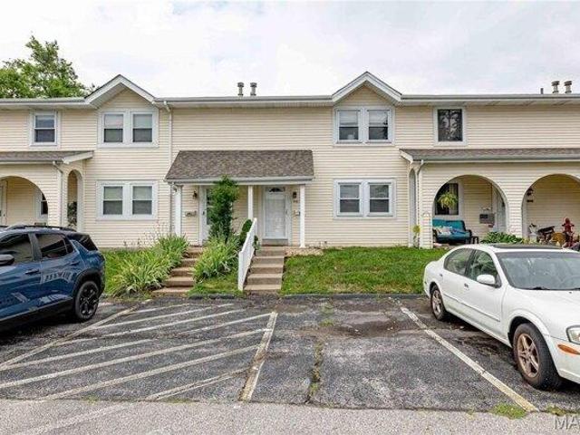 Condo for sale in Saint Charles, Missouri