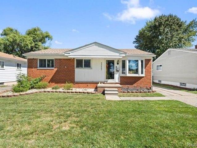 House for sale in Saint Clair Shores, Michigan