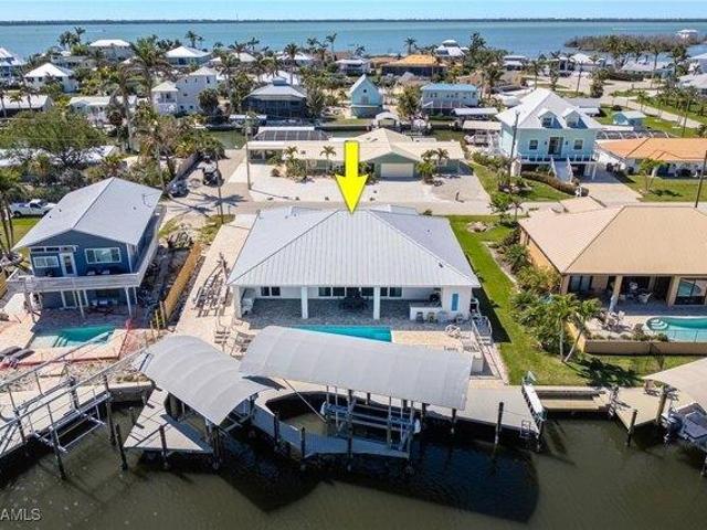 House for sale in Saint James City, Florida