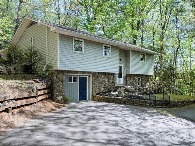 House for sale in Saluda, North Carolina