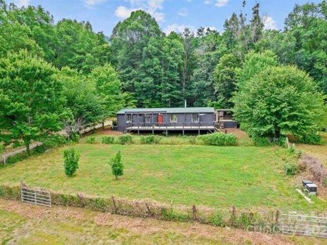 House for sale in Saluda, North Carolina