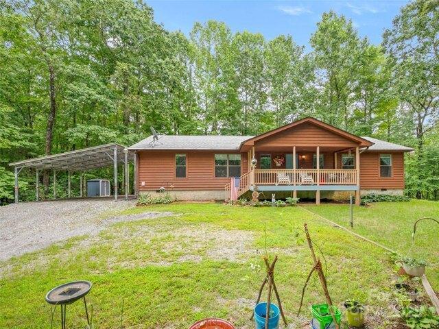 House for sale in Saluda, North Carolina