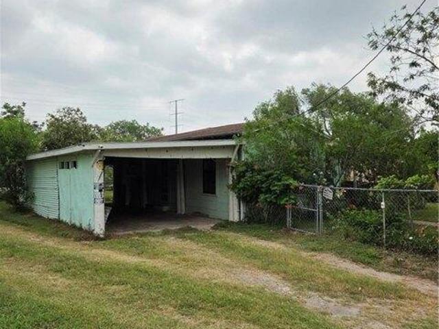 House for sale in Cameron, Texas