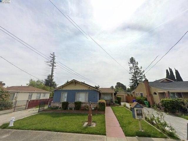 House for sale in San Leandro, California