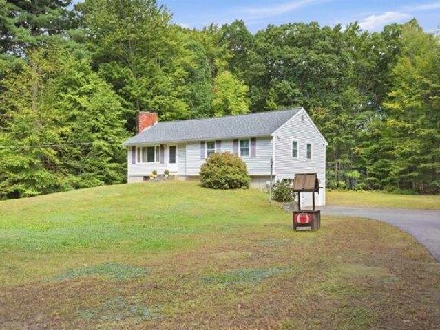 House for sale in Sandown, Rockingham County