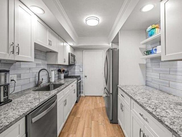 Condo for sale in Sandy Springs