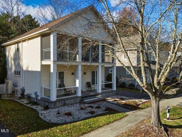 House for sale in Saratoga, New York