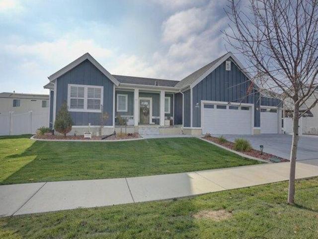 House for sale in Saratoga Springs, Utah