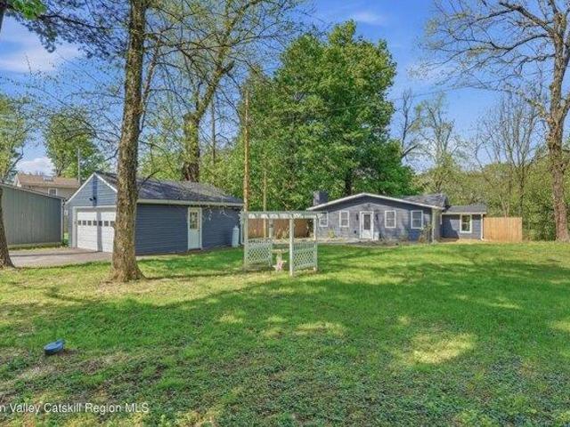 House for sale in Bloomington, New York