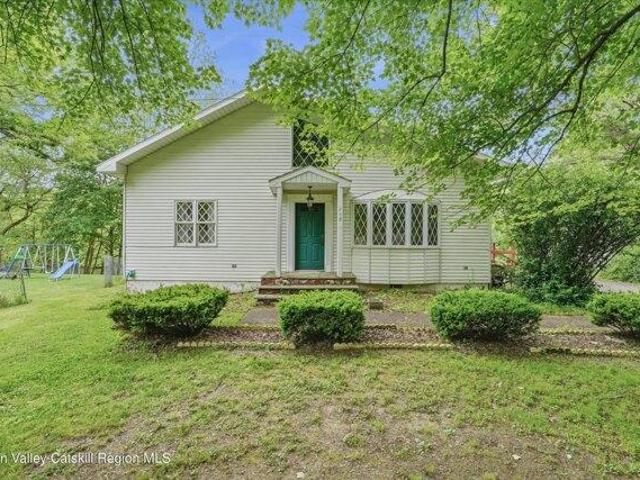 House for sale in Bloomington, New York