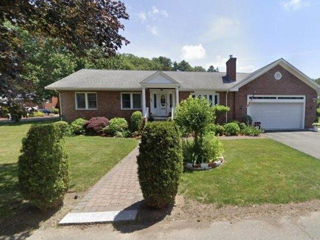 House for sale in Oakland Vale, Saugus