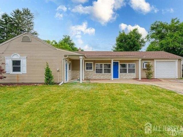 House for sale in Sayreville, New Jersey