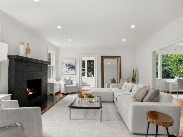House for sale in Scarsdale, New York