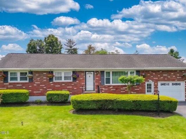 House for sale in Schenectady, New York