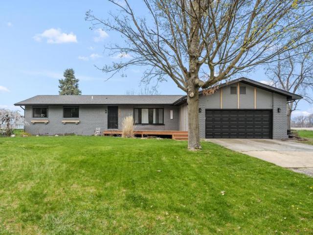 House for sale in Schoolcraft