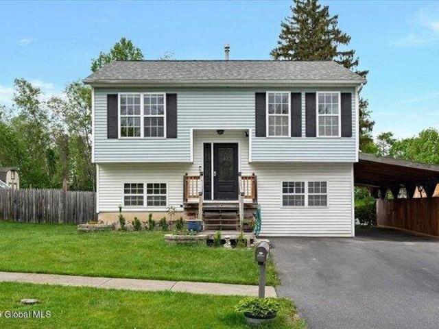 House for sale in Schuylerville