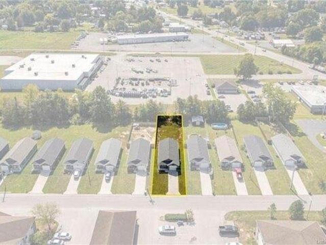 House for sale in Scottsburg, Indiana