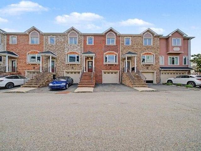 House for sale in Jacob's Landing, Secaucus
