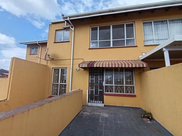 Apartment for rent in Arena Park, Chatsworth