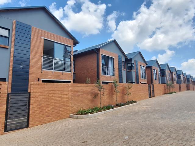 Apartment for rent in Waterkloof, Gauteng