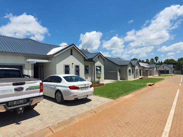 Property for sale in Hartbeespoort Dam Nature Reserve, North West