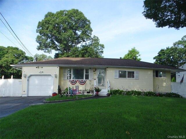 House for sale in Centereach, New York