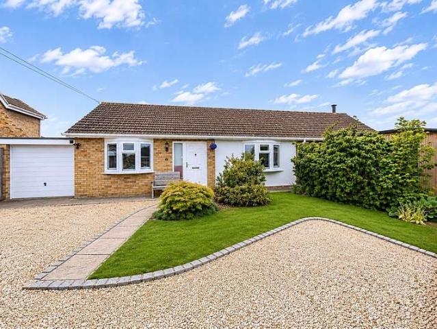Bungalow for sale in Emmington, Berrick Salome