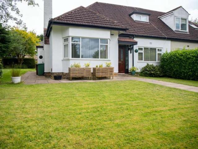 Semi Detached House for sale in Stanningley, Thornbury