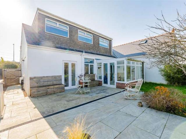 Farm for sale in Cwm Talwg, Barry