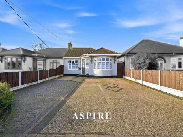 Farm for sale in Stroud Green, Barling