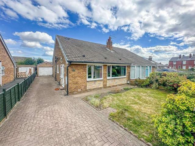Farm for sale in Ossett, West Yorkshire